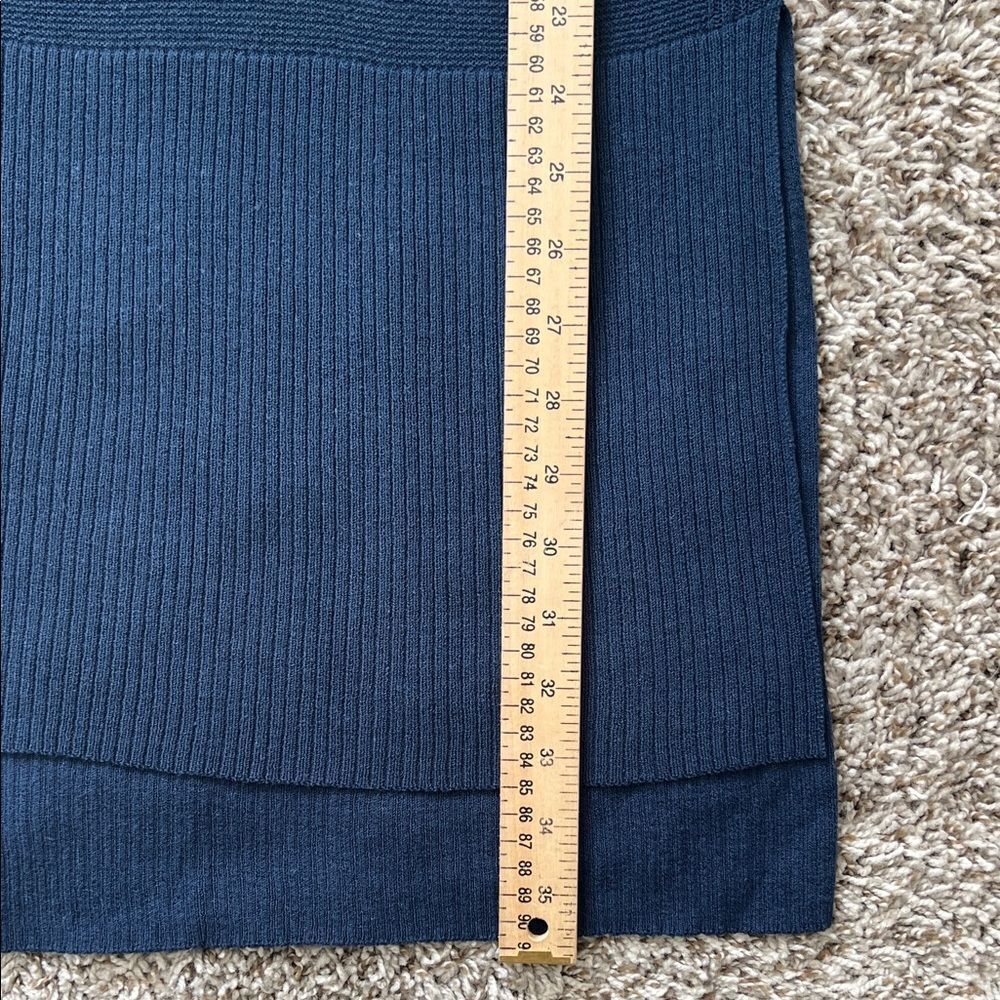 Like New! Free People Navy Blue Knit Crisscross Hi-Lo V-Neck Tunic Sweater in S - Picture 11 of 12